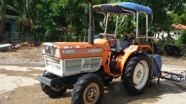 ขายคูโบต้า- 1802D Tสองเพลาสภาพสวยเดิม ใช้เข้ารอ่งออ้ยสบาย