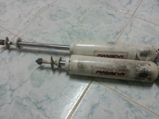 ขายโช้ค  amada  as 5000  1 คู่