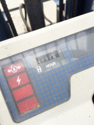 -:-*&bull;*ข า ย ร ถ ย ก นำ เ ข้ า*&bull;*-:-KOMATSU FG25-11 เสา4เมตร งาเท เครื่องเบนซิล สนใจติดต่อ 083-062-0223(ปอนด์)