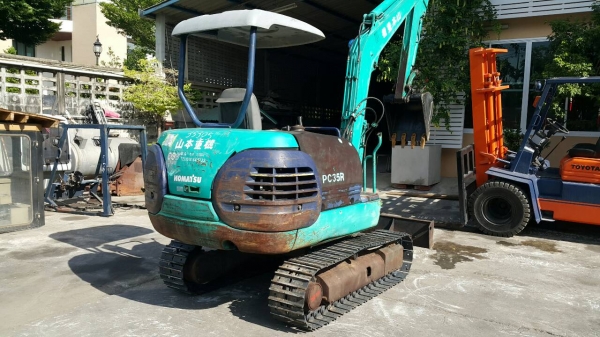 รถขุด KOMATSU รุ่น PC35R-8-  มือสองญี่ปุ่น แทรกเหล็ก สลักแน่น รุ่นใหม่ ทำงานไว มือถือ/LINE ID : 0818753444