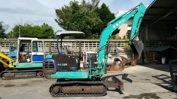 รถขุด KOMATSU รุ่น PC35R-8- มือสองญี่ปุ่น แทรกเหล็ก สลักแน่น รุ่นใหม่ ทำงานไว มือถือ/LINE ID : 0818753444 รถขุด KOMATSU รุ่น PC35R-8- มือสองญี่ปุ่น แทรกเหล็ก สลักแน่น รุ่นใหม่ ทำงานไว มือถือ/LINE ID : 0818753444