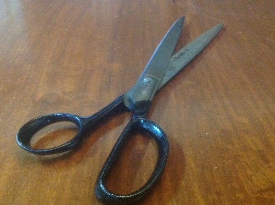 ขายกรรไกรตัดผ้า Duluxe Kleencut 12" ใหม่เก่าเก็บ