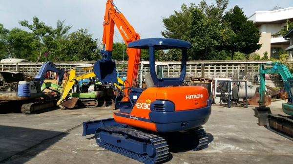 รถขุด HITACHI รุ่น EX30-2- มือสองญี่ปุ่น แทรกเหล็ก สลักแน่น ทำงานไว สวยพร้อม ทำงานได้เลย มือถือ/LINE ID : 0818753444 รถขุด HITACHI รุ่น EX30-2- มือสองญี่ปุ่น แทรกเหล็ก สลักแน่น ทำงานไว สวยพร้อม ทำงานได้เลย มือถือ/LINE ID : 0818753444