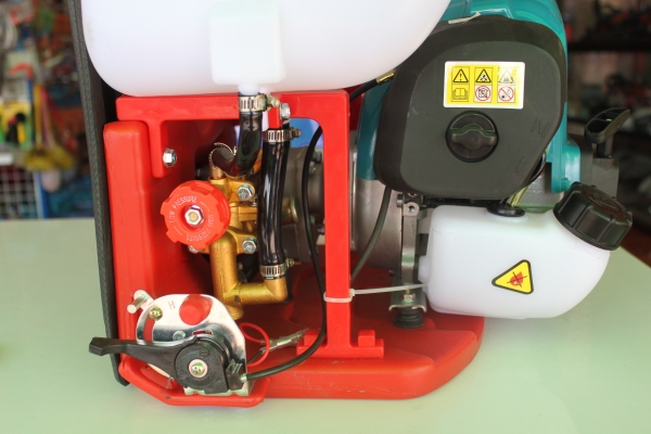 ขายเครื่องผ่นยาเครื่องยนต์4จังหวะ