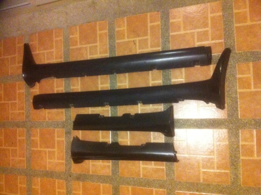 สเกิร์ตข้างแท้ A32 ท้ายแยกตัดสุดท้าย หายาก