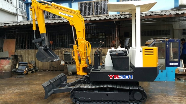 ขาย รถขุด YANMAR รุ่น YB301 มือสองญี่ปุ่น แทรกเหล็กสวย สลักแน่น ทั้งคัน ไม่หลวม สวยพร้อม ใช้งานได้ ทันที อะไหล่หาง่าย  มือถือ /LINE ID : 0818753444