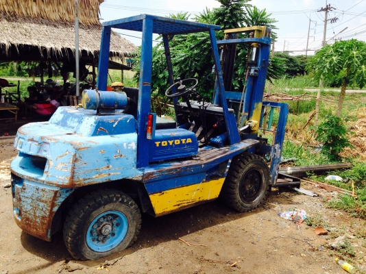 ขาย โฟคลิฟ TOYOTA 3FD35 เครื่องดีเซล6สูบ รถพร้อมใชครับ ขาย โฟคลิฟ TOYOTA 3FD35 เครื่องดีเซล6สูบ รถพร้อมใชครับ