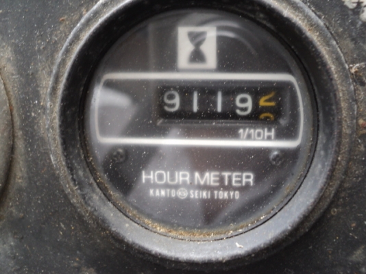 515 -1 # 10171 9199ชั่วโมง รถปี1977 23370กิโลเมตร  บุ้งกี้ 1.4 คิว เก่าญี่ปุ่น