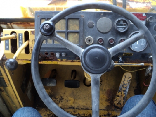 515 -1 # 10171 9199ชั่วโมง รถปี1977 23370กิโลเมตร  บุ้งกี้ 1.4 คิว เก่าญี่ปุ่น