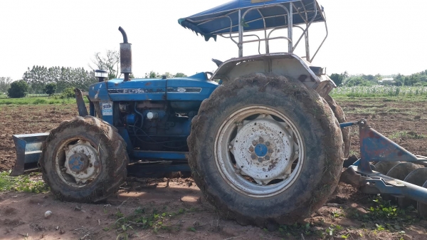 ขายรถไถ 6610 4WD คานหน้า ZF สองเพลา เสื้อลาย  เครื่องรุ่นใหม่ NW แน่นมาก สภาพดีพร้อมใช้ เอาไปใช้งานได้เลย ไม่ต้องซ่อมอะไรเลยครับ เอกสารสัญญาซื้อขาย