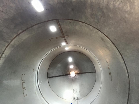 ขาย ไซโลสแตนเลส ขนาด 8,000 ลิตร สภาพสวย พร้อมใช้งาน เดิมใส่ เม็ดพลาสติก จำนวน 8 ใบ