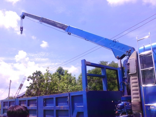 ขายรถโปรเฟีย12ล้อติดเครน5ตัน2ชัก3ปอกเครือง330แรง7.40เมตร