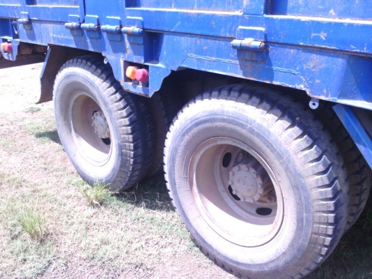 ขายรถโปรเฟีย12ล้อติดเครน5ตัน2ชัก3ปอกเครือง330แรง7.40เมตร