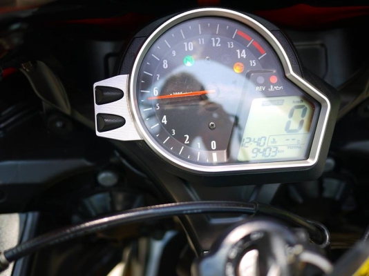 ขาย Cbr1000 ปี 2010 สเปคเมกา ทะเบียนแท้จูงมือโอนขนส่ง พร้อมของแต่งหลายแสน