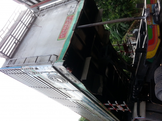 ขายด่วนHINO P11C, 2เพลา,เครื่อง330แรง ช่วงล่างZM10 น็อต