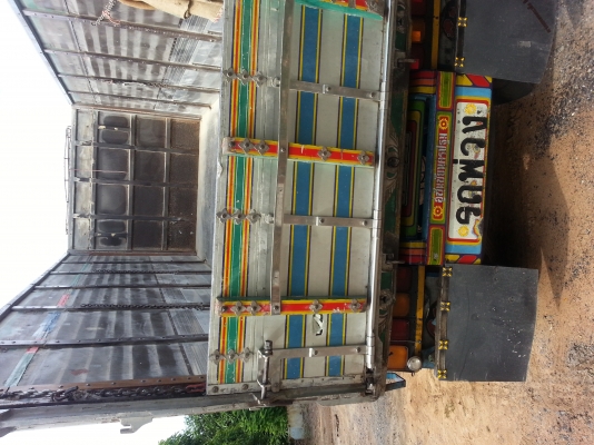 ขายด่วนHINO P11C, 2เพลา,เครื่อง330แรง ช่วงล่างZM10 น็อต