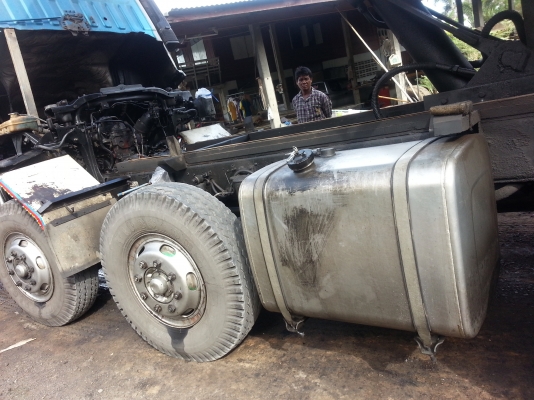 ขายด่วนHINO P11C, 2เพลา,เครื่อง330แรง ช่วงล่างZM10 น็อต