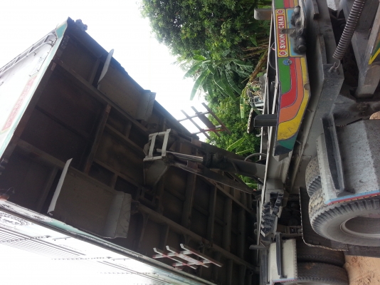 ขายด่วนHINO P11C, 2เพลา,เครื่อง330แรง ช่วงล่างZM10 น็อต