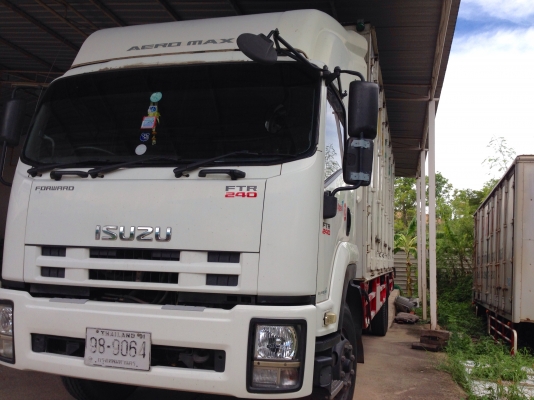 ขายรถบรรทุก 6 ล้อ ISUZU FTR 240  (หน้าตึก )พร้อมตู้บรรทุก ปี 2552