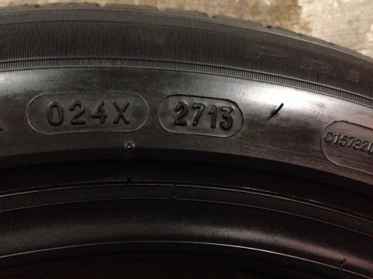 ขาย ยาง 225-50-17 ปลายปี13 เนียนๆ อัพเดท 16มิย.58 ขาย ยาง 225-50-17 ปลายปี13 เนียนๆ อัพเดท 16มิย.58