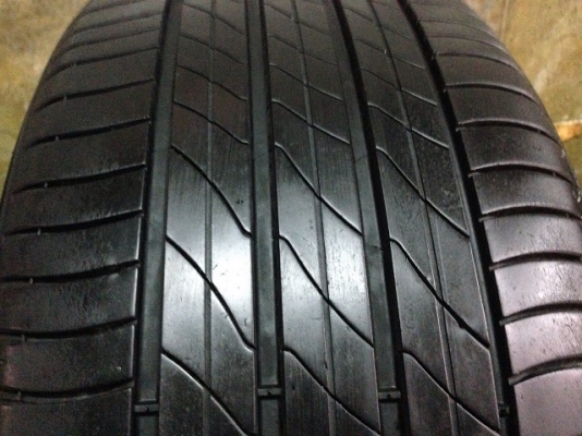 ขาย ยาง 225-50-17 ปลายปี13 เนียนๆ อัพเดท 16มิย.58 ขาย ยาง 225-50-17 ปลายปี13 เนียนๆ อัพเดท 16มิย.58