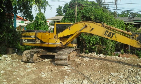 **800,000 บ.ต่อรอง/// แบคโฮ CAT 320 V.2 **ขาย CAT 320 V.2 แบคโฮ ราคาเบาๆ Hyd. Excavator Caterpillar 320 v.2 ไฟฟ้าตัด หน้าจอมี เครื่องเดิม ปั้มเดิม เครื่องดี ปั้มดี ทำงานดี ครับ บูมอาร์มดี สวย บุ้งกี๋ดี หนา ฟันตักดี ยังเยอะครับ เอวดี แน่นดี ครับ ช่วงล่าง70 **800,000 บ.ต่อรอง/// แบคโฮ CAT 320 V.2 **ขาย CAT 320 V.2 แบคโฮ ราคาเบาๆ Hyd. Excavator Caterpillar 320 v.2 ไฟฟ้าตัด หน้าจอมี เครื่องเดิม ปั้มเดิม เครื่องดี ปั้มดี ทำงานดี ครับ บูมอาร์มดี สวย บุ้งกี๋ดี หนา ฟันตักดี ยังเยอะครับ เอวดี แน่นดี ครับ ช่วงล่าง70