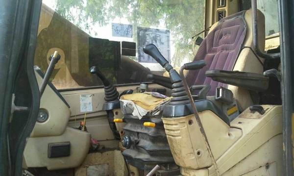 **800,000 บ.ต่อรอง/// แบคโฮ CAT 320 V.2 **ขาย CAT 320 V.2 แบคโฮ ราคาเบาๆ Hyd. Excavator Caterpillar 320 v.2 ไฟฟ้าตัด หน้าจอมี เครื่องเดิม ปั้มเดิม เครื่องดี ปั้มดี ทำงานดี ครับ บูมอาร์มดี สวย บุ้งกี๋ดี หนา ฟันตักดี ยังเยอะครับ เอวดี แน่นดี ครับ ช่วงล่าง70 **800,000 บ.ต่อรอง/// แบคโฮ CAT 320 V.2 **ขาย CAT 320 V.2 แบคโฮ ราคาเบาๆ Hyd. Excavator Caterpillar 320 v.2 ไฟฟ้าตัด หน้าจอมี เครื่องเดิม ปั้มเดิม เครื่องดี ปั้มดี ทำงานดี ครับ บูมอาร์มดี สวย บุ้งกี๋ดี หนา ฟันตักดี ยังเยอะครับ เอวดี แน่นดี ครับ ช่วงล่าง70