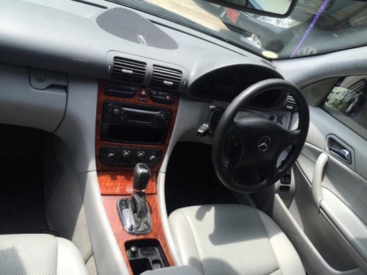 BENZ E CLASS  1.8 E 200 KOMPRSSOR ปี03สีน้ำเงิน เกียAT โทร 0877758887 นางคร้า