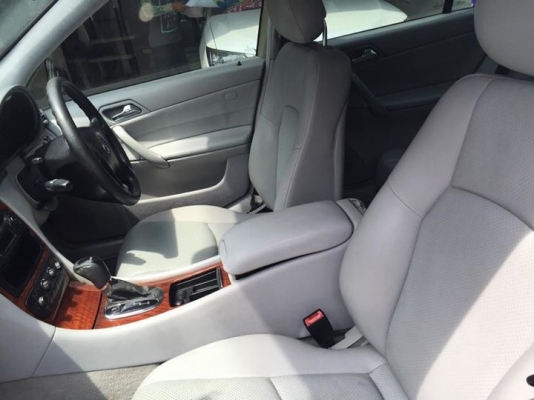 BENZ E CLASS  1.8 E 200 KOMPRSSOR ปี03สีน้ำเงิน เกียAT โทร 0877758887 นางคร้า