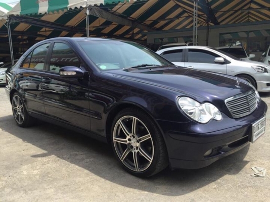 BENZ E CLASS  1.8 E 200 KOMPRSSOR ปี03สีน้ำเงิน เกียAT โทร 0877758887 นางคร้า