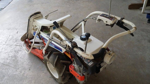 รถเกี่ยวข้าวเดินตามแบบมัดข้าวในตัว KUBOTA  รุ่น RB30(2) เก่าญี่ปุ่น สภาพสวย เครื่องพร้อมใช้งาน