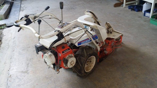 รถเกี่ยวข้าวเดินตามแบบมัดข้าวในตัว KUBOTA  รุ่น RB30(2) เก่าญี่ปุ่น สภาพสวย เครื่องพร้อมใช้งาน