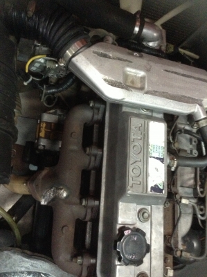 +++ ขายโฟล์คลิฟท์  TOYOTA 6FD25  ขนาด 2.5  ตัน  เครื่องยนต์ดีเซล  2Z  เสา  3  เมตร  เกียร์ธรรมดา  งา 1,220  มม.  ยางตันใหม่