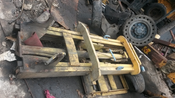 ขายอะไหล่รถโฟ๊คลิ๊ฟมิตรซูเพิ่งตัดครับโทรมาถามได้ครับ