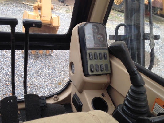 ขาย !!!! รถแม็คโค CAT 307 รถนอก สภาพสวย มีเอกสาร พร้อมใช้งาน (เจ้าของขายเอง) ขาย !!!! รถแม็คโค CAT 307 รถนอก สภาพสวย มีเอกสาร พร้อมใช้งาน (เจ้าของขายเอง)