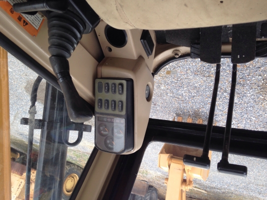 ขาย !!!! รถแม็คโค CAT 307 รถนอก สภาพสวย มีเอกสาร พร้อมใช้งาน (เจ้าของขายเอง) ขาย !!!! รถแม็คโค CAT 307 รถนอก สภาพสวย มีเอกสาร พร้อมใช้งาน (เจ้าของขายเอง)