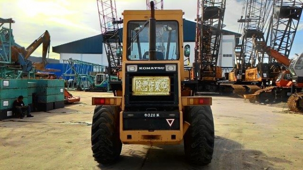 515 # 10901 7,250ชั่วโมง รถปี1980 38546กิโลเมตร บุ้งกี้ 1.4 คิว เก่าญี่ปุ่น