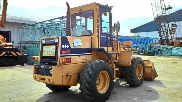 515 # 10901 7,250ชั่วโมง รถปี1980 38546กิโลเมตร บุ้งกี้ 1.4 คิว เก่าญี่ปุ่น