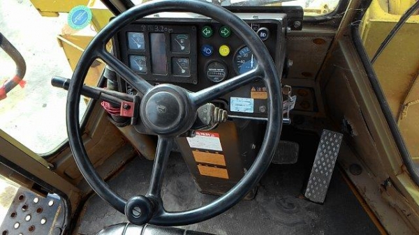 515 # 10901 7,250ชั่วโมง รถปี1980 38546กิโลเมตร บุ้งกี้ 1.4 คิว เก่าญี่ปุ่น