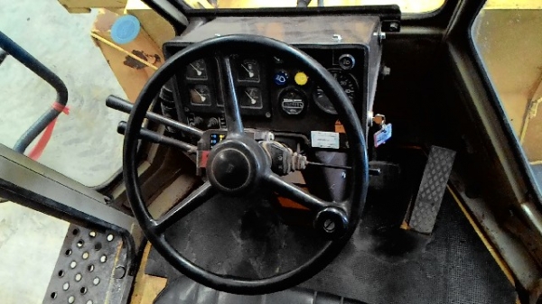 515 # 10901 7,250ชั่วโมง รถปี1980 38546กิโลเมตร บุ้งกี้ 1.4 คิว เก่าญี่ปุ่น