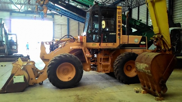 515 # 10901 7,250ชั่วโมง รถปี1980 38546กิโลเมตร บุ้งกี้ 1.4 คิว เก่าญี่ปุ่น