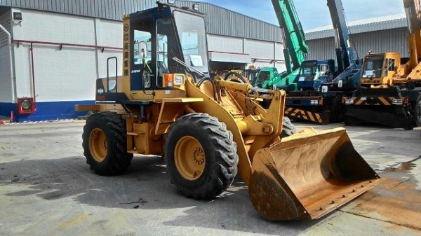 515 # 10901 7,250ชั่วโมง รถปี1980 38546กิโลเมตร บุ้งกี้ 1.4 คิว เก่าญี่ปุ่น