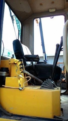 515 # 10901 7,250ชั่วโมง รถปี1980 38546กิโลเมตร บุ้งกี้ 1.4 คิว เก่าญี่ปุ่น