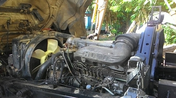 HINO HI-TECH FM3H 195 แรง สิบล้อ 2 เพลา