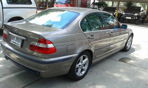 ขาย BMW รุ่น 323 i   ปี 46