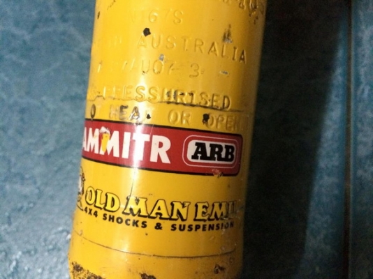 โช้คOld man emu by ARB หน้า-หลัง พร้อมสปริง pedders ใส่vigo 4x4/preruner โช้คOld man emu by ARB หน้า-หลัง พร้อมสปริง pedders ใส่vigo 4x4/preruner