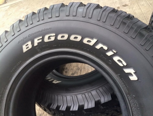 ขายยาง BF ALL USA. ขนาด 285-75-16 ปี12 ดอกเต็ม สะพานยางยังอยู่ ไม่มีปะ 4เส้น