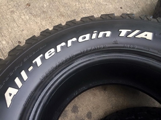 ขายยาง BF ALL USA. ขนาด 285-75-16 ปี12 ดอกเต็ม สะพานยางยังอยู่ ไม่มีปะ 4เส้น