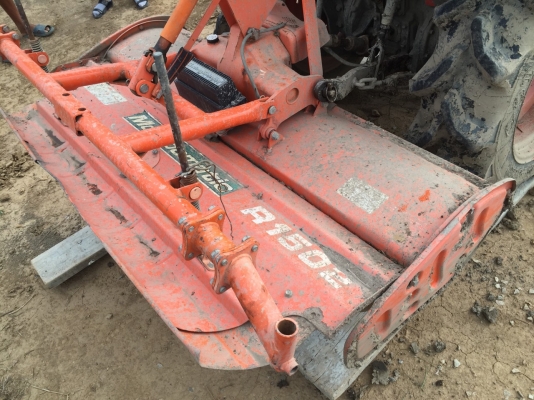 แทรคเตอร์คูโบต้า L3008 พร้อมใบดันดินตราช้าง และโรตารี่เก่าตามภาพ