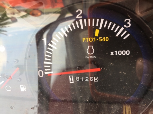 แทรคเตอร์คูโบต้า L3008 พร้อมใบดันดินตราช้าง และโรตารี่เก่าตามภาพ